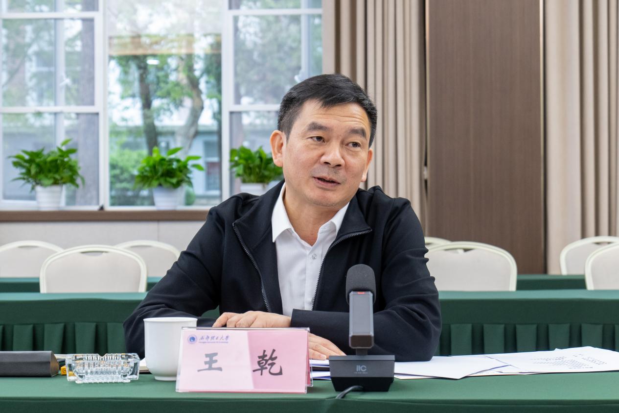成都市副市长王乾来校调研本科高校与市属高职院校合