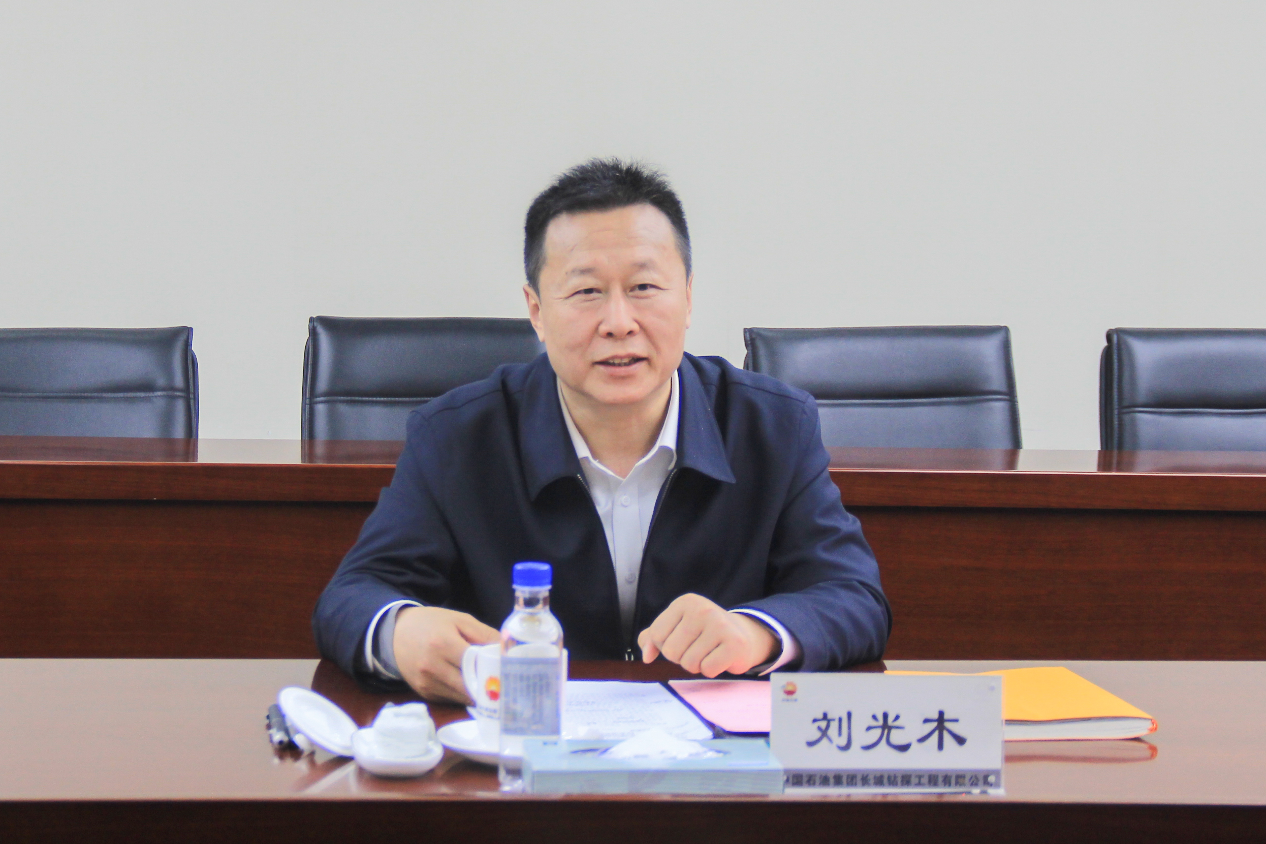 刘光木致辞许强,周丰代表双方签署合作协议.