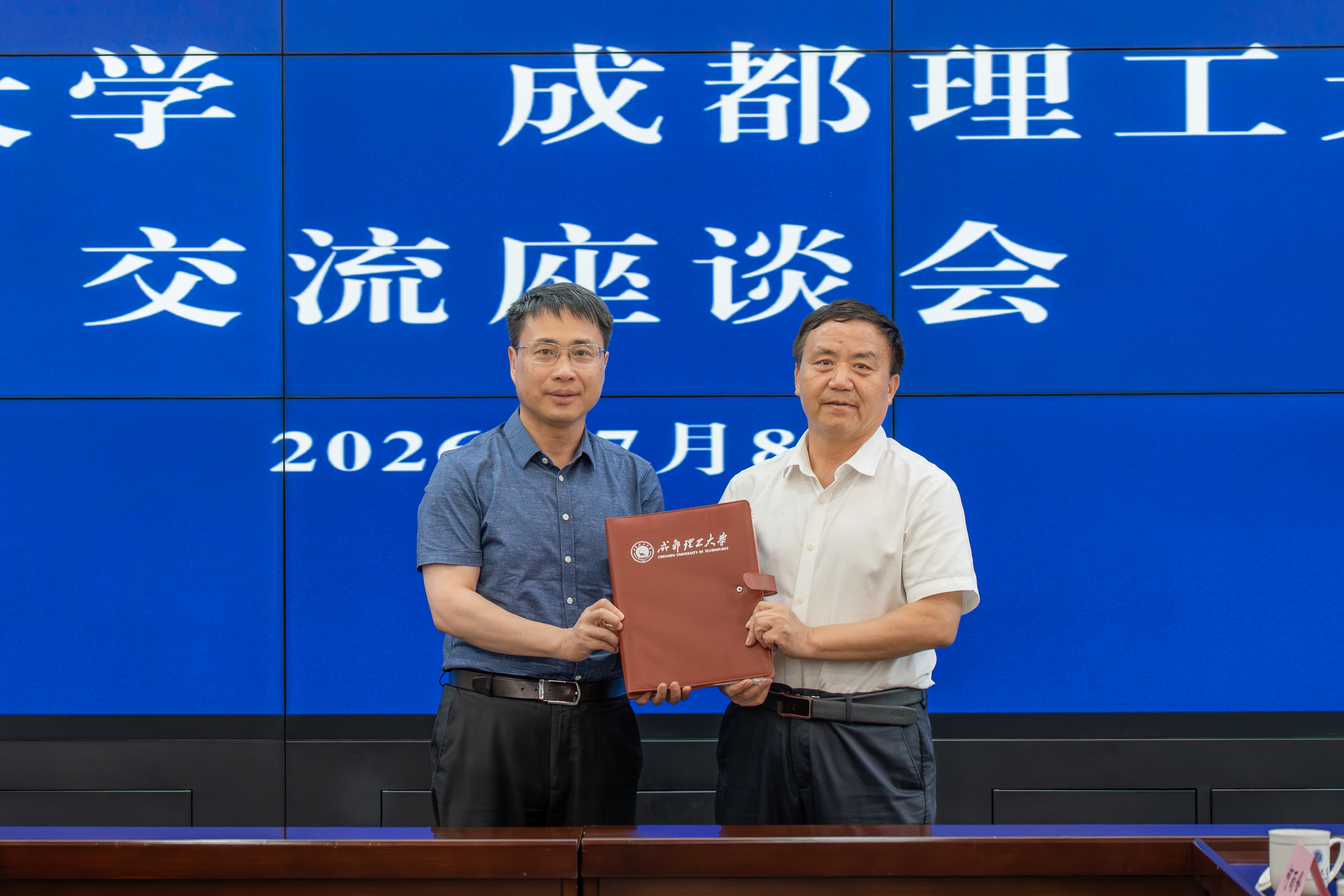 22b82b1.jpg