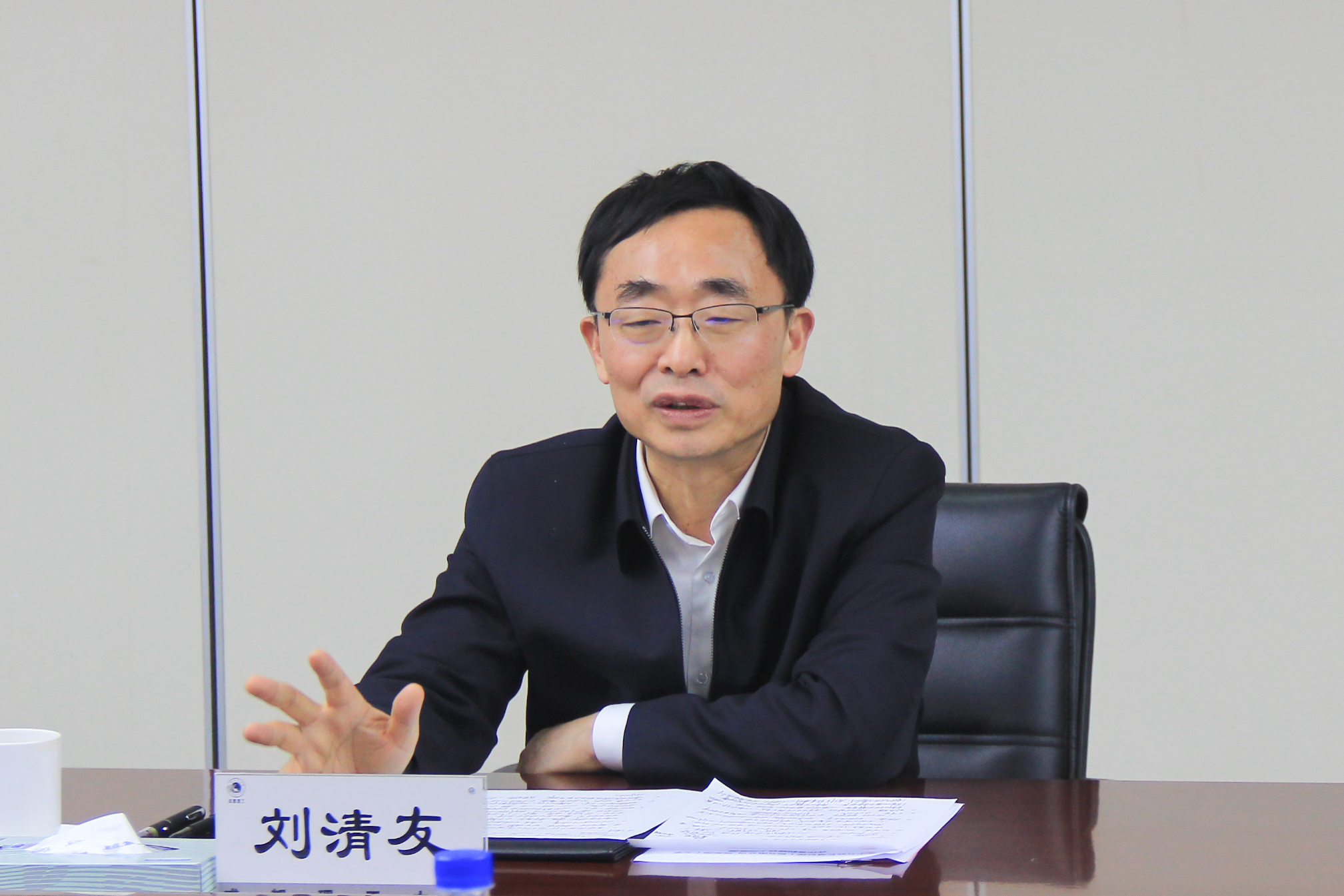 刘清友代表学校对长城钻探公司给予学校高质量发展的大力支持表示感谢