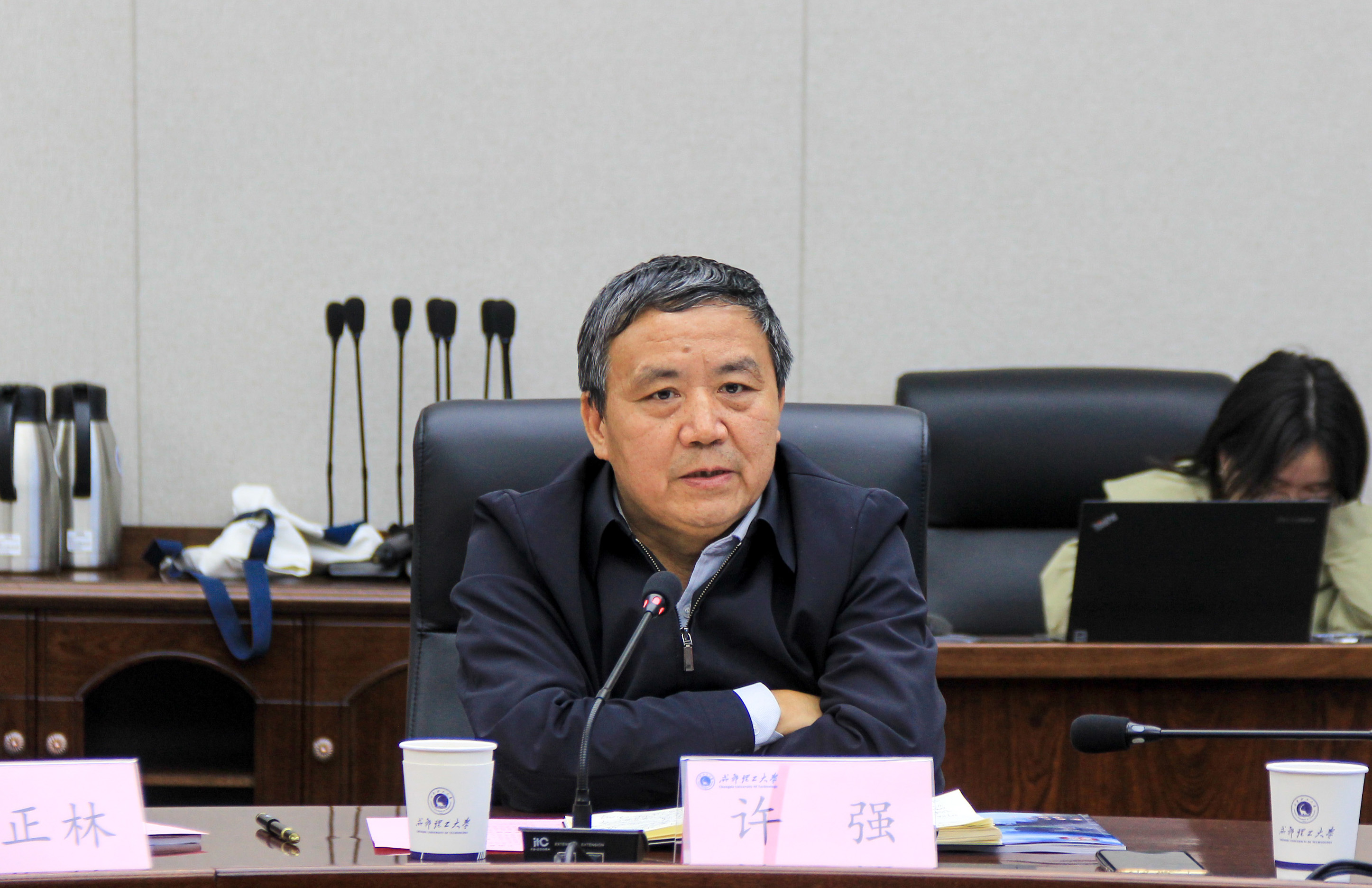 许强讲话会前,宁南县委副书记,县长周应德一行还参观了地质灾害防治与