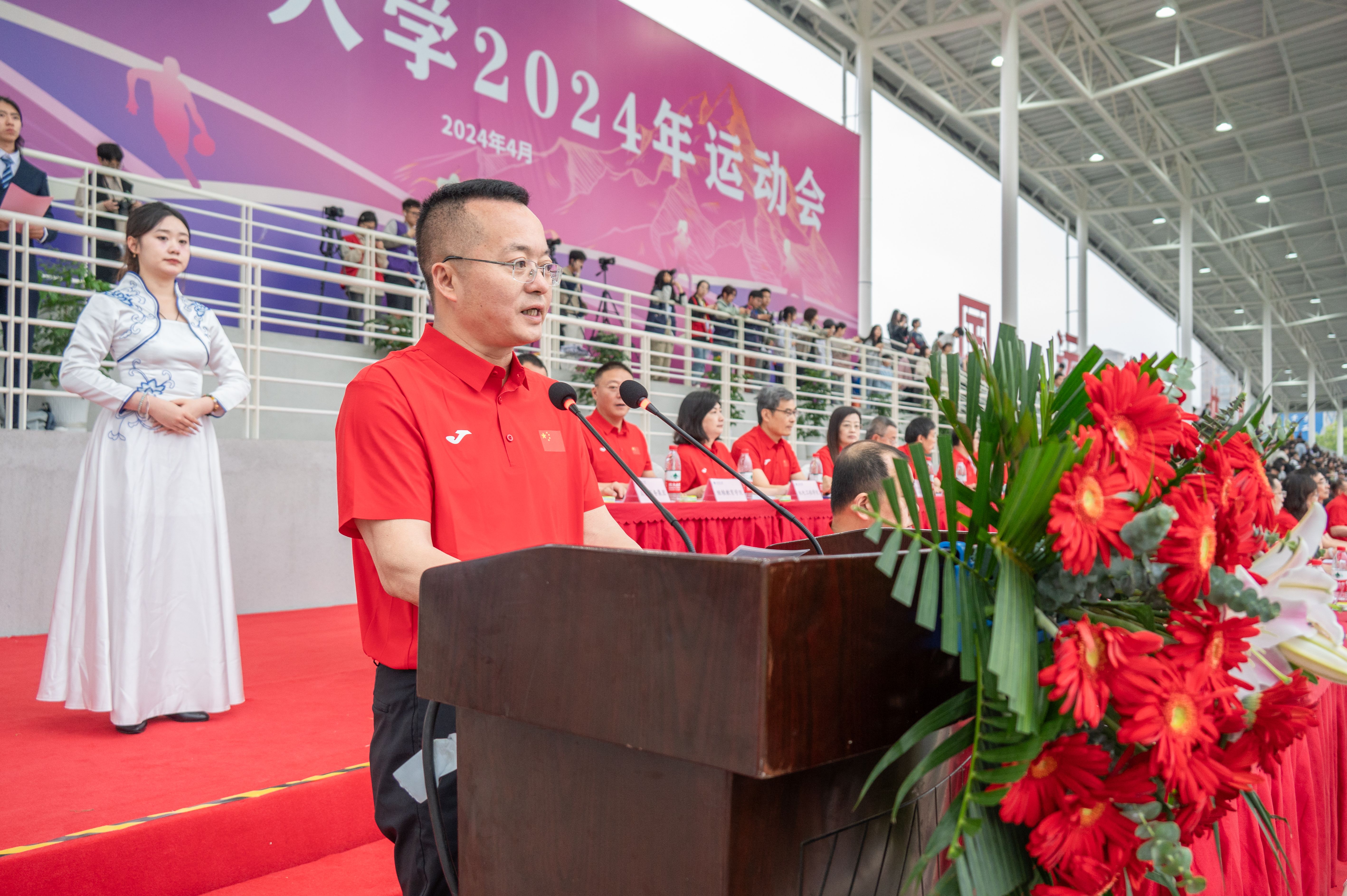 胡兵.jpg